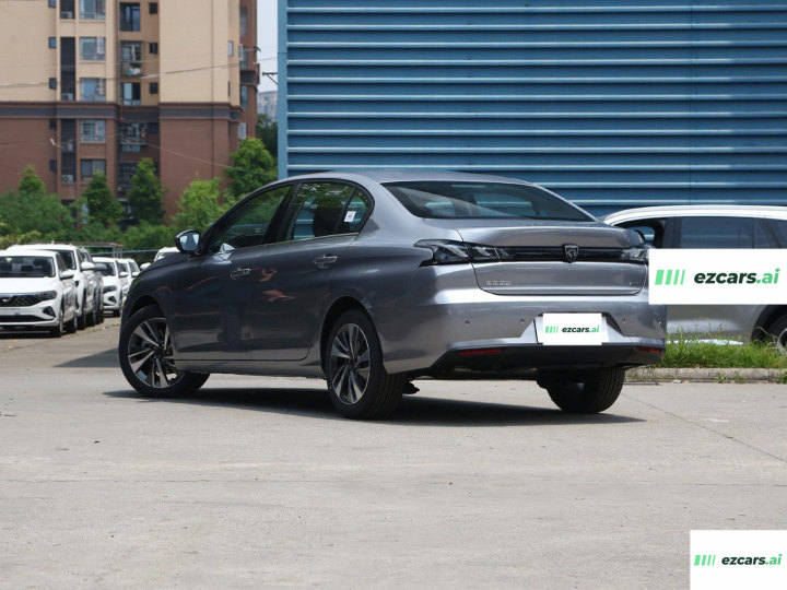 Peugeot 408 Latour photo 4
