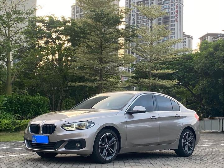 1 Series 2019 118i Fashion