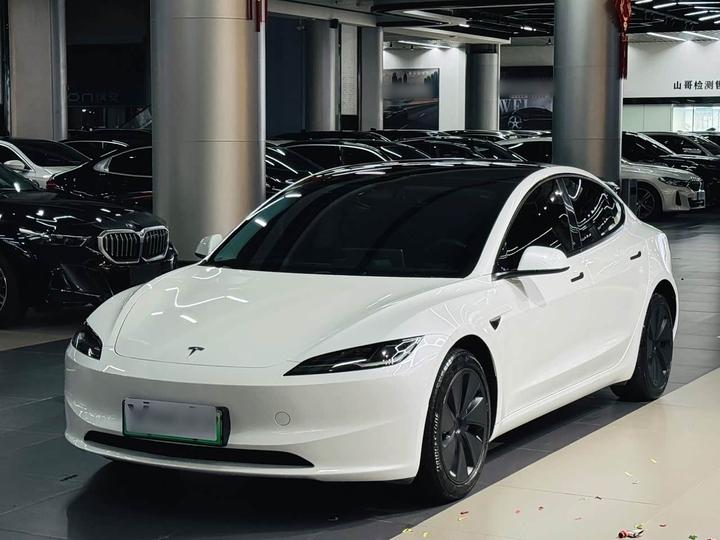 Model 3 2025 RWD