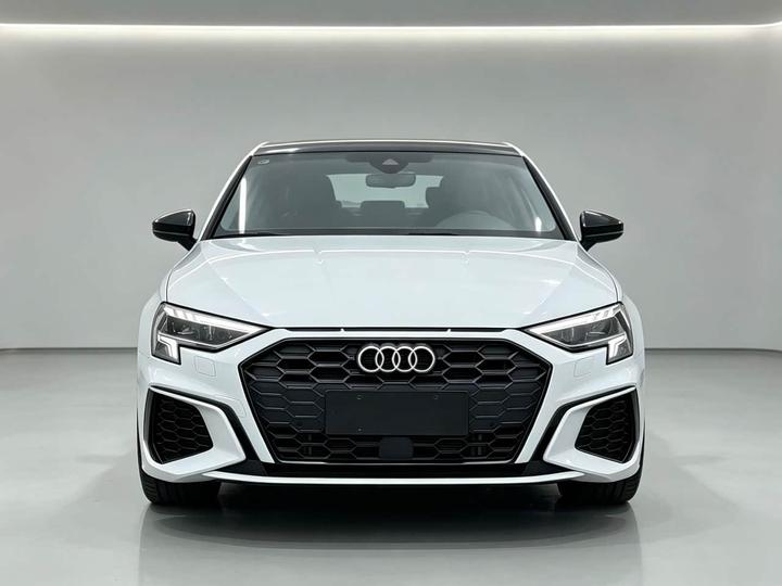 A3 2023 Facelift A3L Limousine 35 TFSI Fashion Sport
