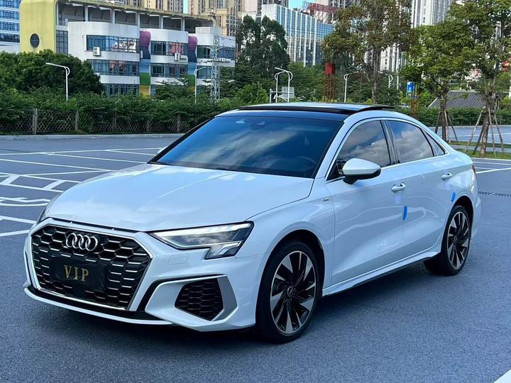 A3 2022 A3L Limousine 35 TFSI Fashion Sport