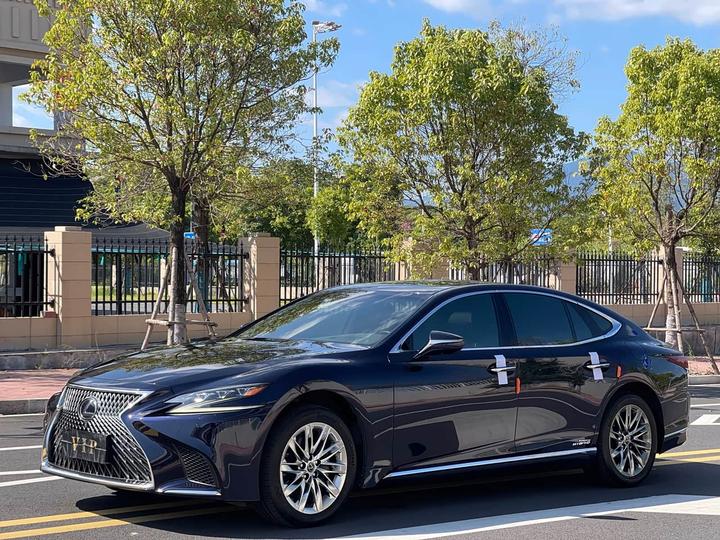LS 2018 500h Luxury China V