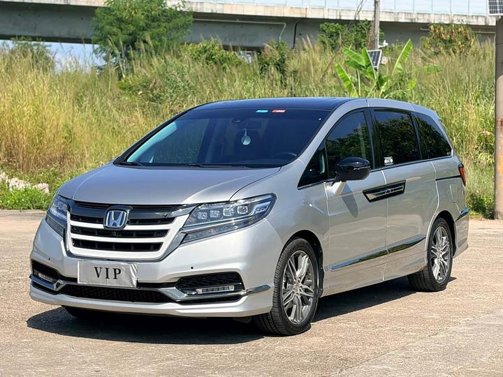 Elysion 2019 2.0L Hybrid Supreme