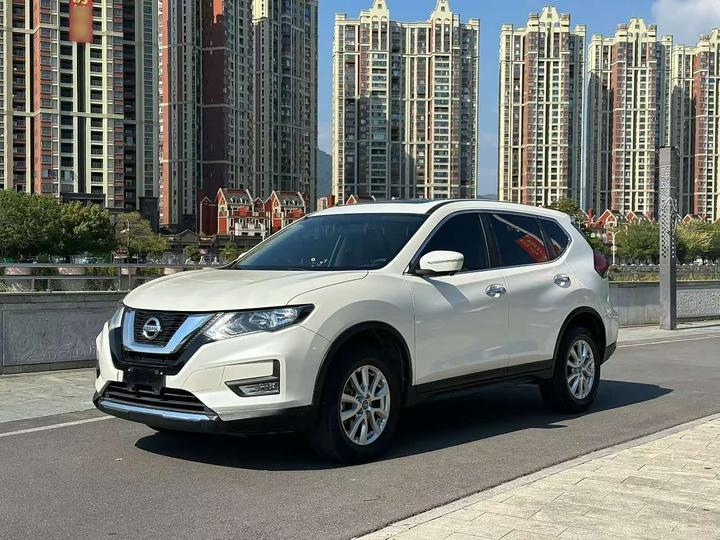 X-Trail 2017 2.0L CVT Comfort 2WD