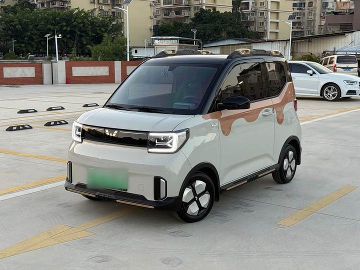 Hongguang MINIEV 2022 GAMEBOY 300km LFP