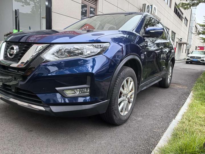 X-Trail 2017 2.0L CVT Comfort 2WD