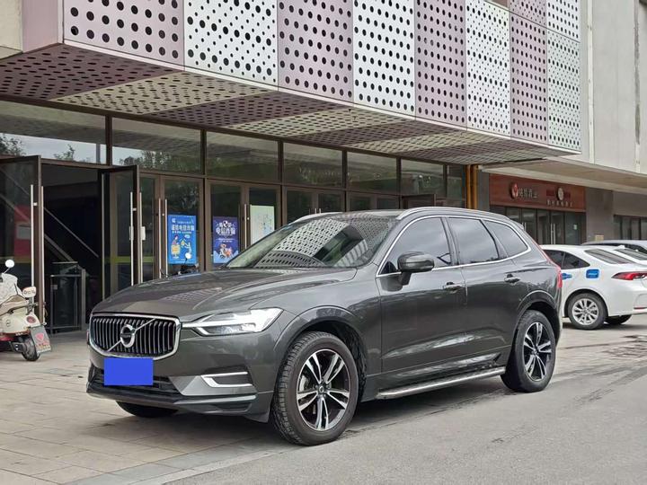 XC60 2019 T5 AWD China V