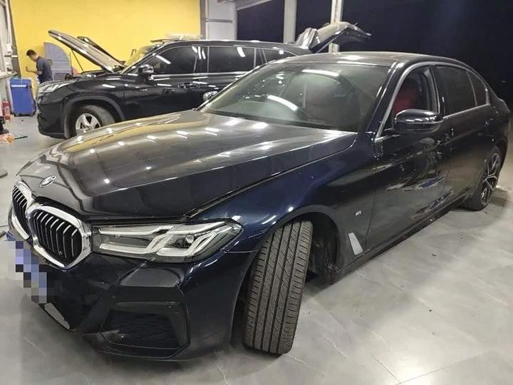 5 Series 2022 Facelift 530Li Exclusive M Sport Package