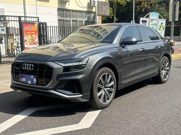 Q8 2019 45 TFSI Luxury