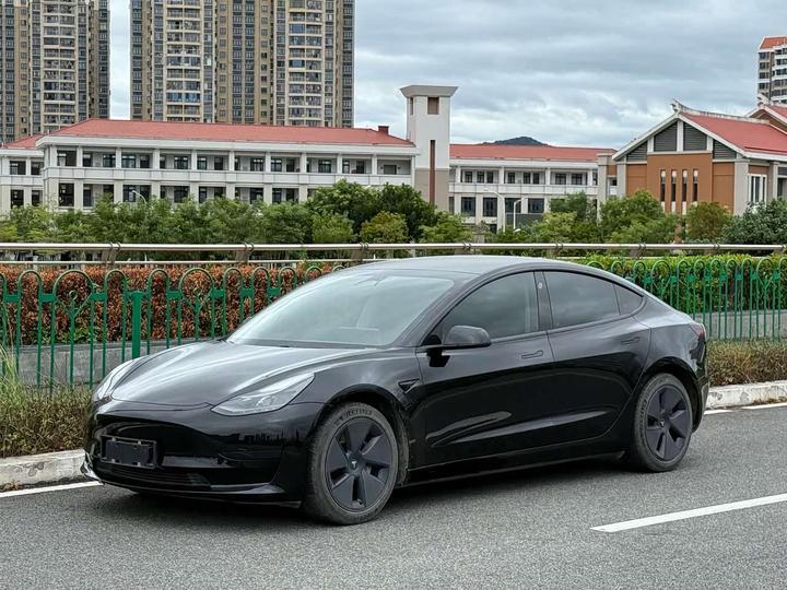 Model 3 2022 RWD