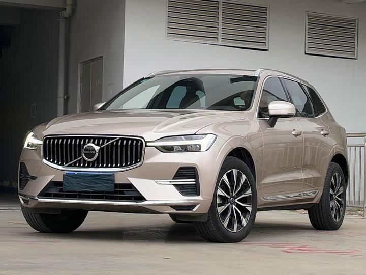 XC60 2024 B5 AWD Luxury