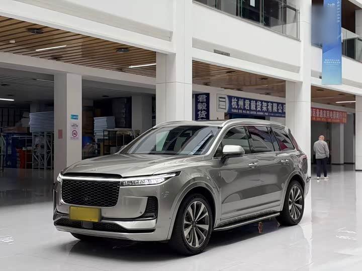 ONE 2021 EREV 6-Seater
