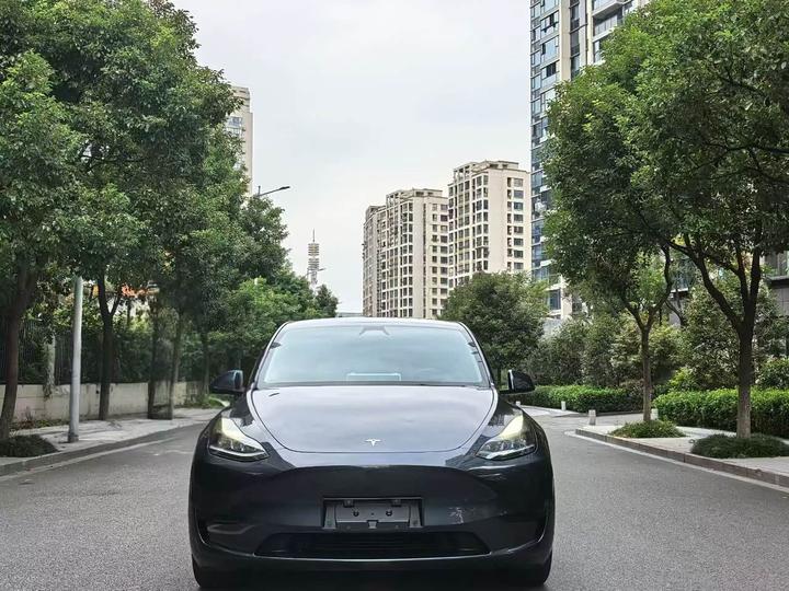Model Y 2024 RWD