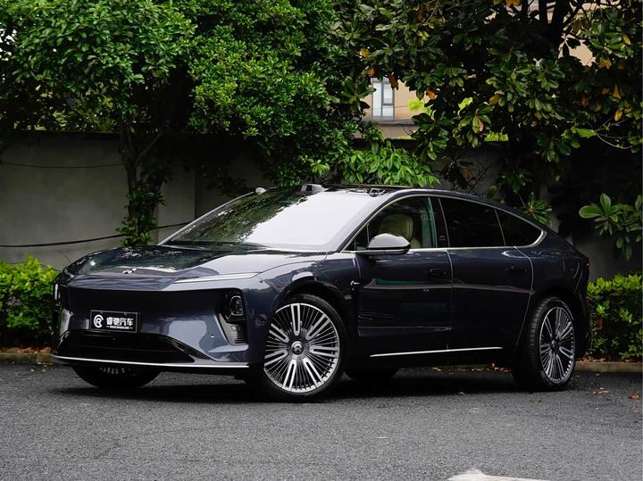 ET9 2025 102kWh