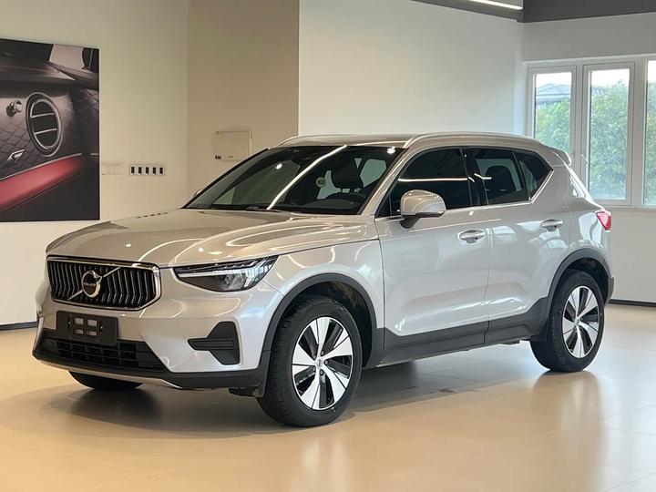 XC40 2024 B3 Luxury