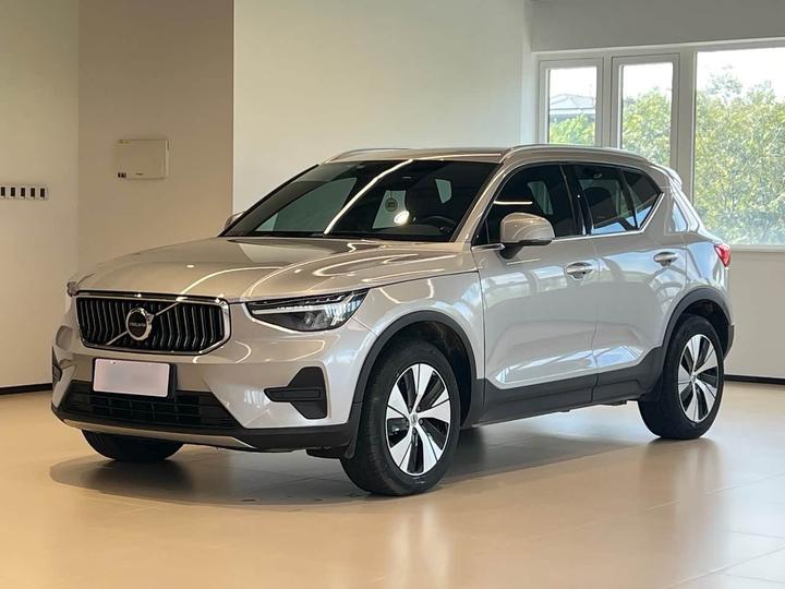 XC40 2024 B3 Luxury