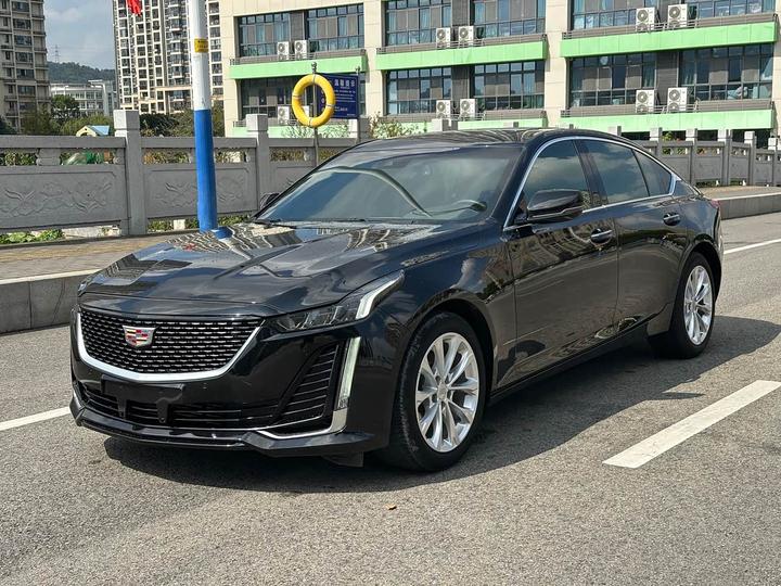 CT5 2022 28T Luxury