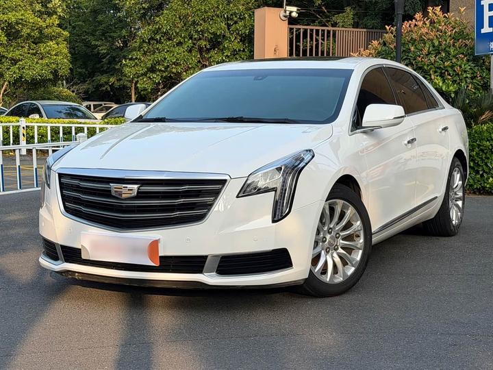 XTS 2018 28T Tech