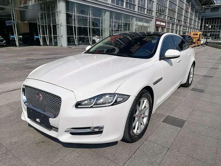 XJ 2016 XJL 2.0T RWD Business