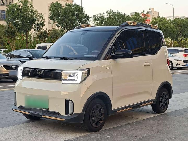 Hongguang MINIEV 2022 GAMEBOY 200km LFP