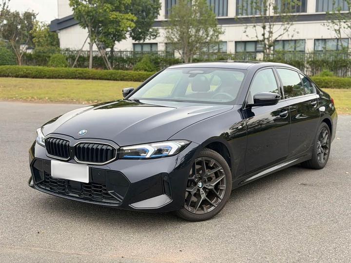 3 Series 2025 330Li Exclusive M M Sport Night Package