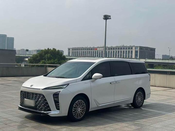 GL8 EV 2024 Exclusive 7-Seater