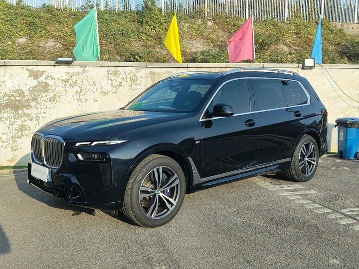 X7 2023 xDrive40i Exclusive M Sport Package