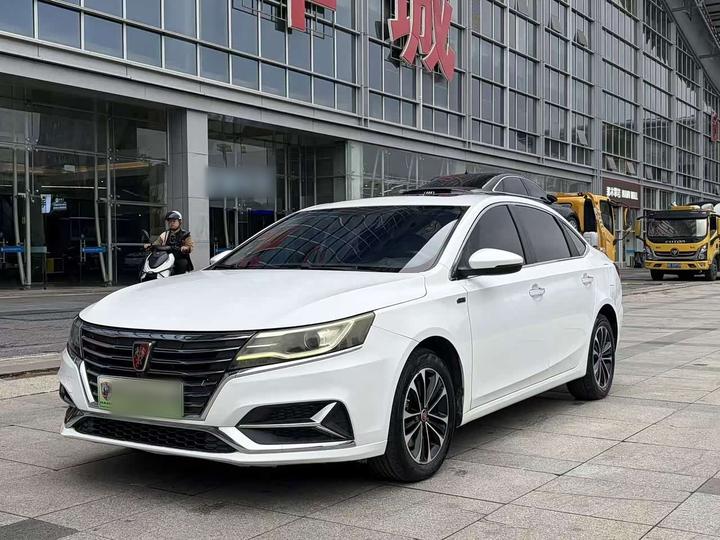 i6 EV 2019 PLUS 50T 4G Luxury