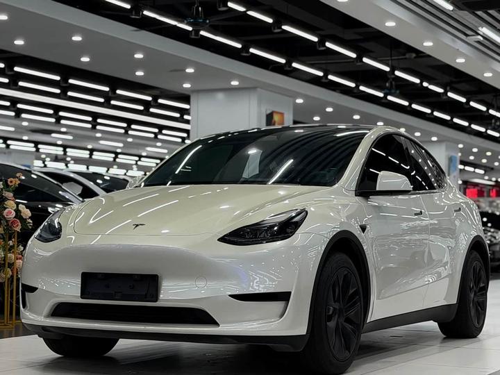 Model Y 2024 RWD