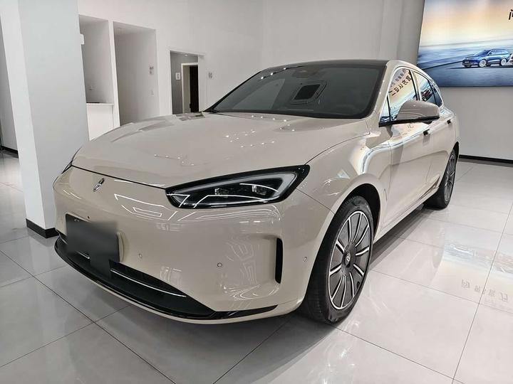 M5 2022 EV AWD Performance