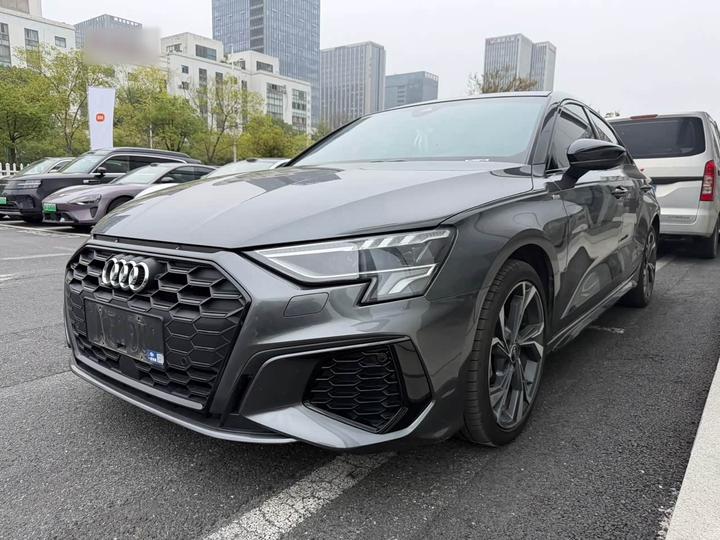 A3 2022 A3L Limousine 35 TFSI Luxury Sport