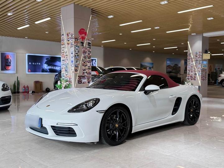 718 2022 Boxster 2.0T