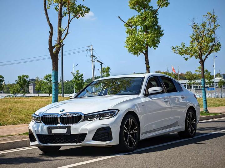 3 Series 2022 325i M Sport Package