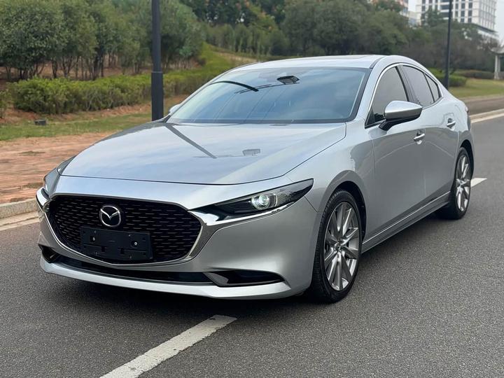 3 Axela 2021 2.0L AT