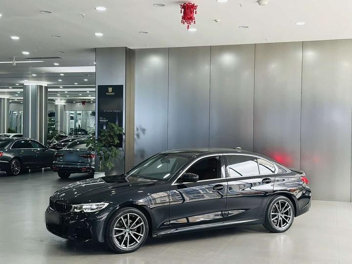 3 Series 2022 325Li M Sport Package