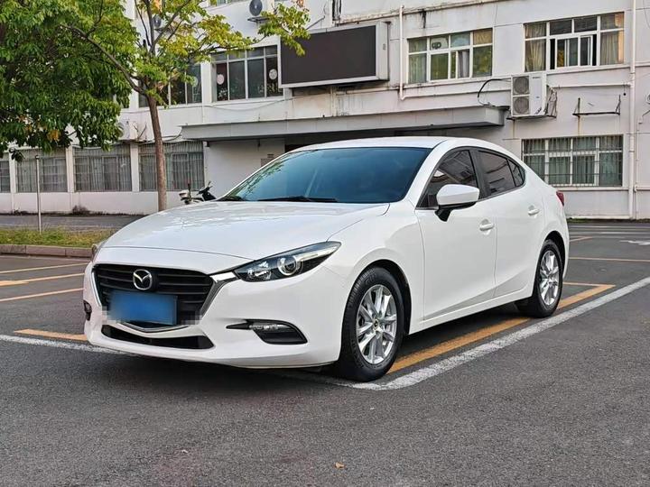3 Axela 2019 Sedan 1.5L AT Comfort China VI