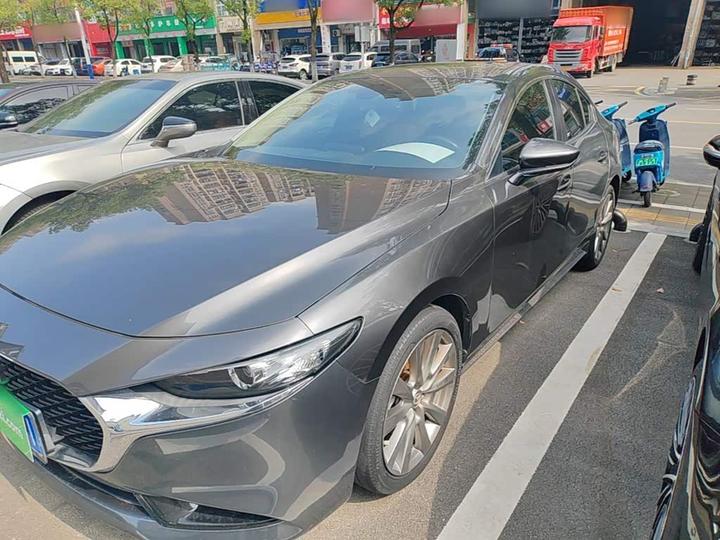 3 Axela 2021 2.0L AT