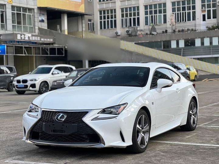RC 2016 200t F SPORT