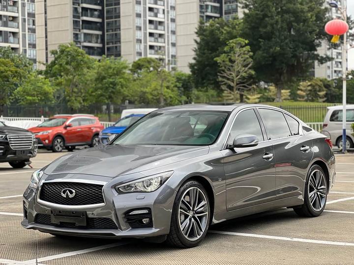 Q50 2014 3.7L Luxury Sport