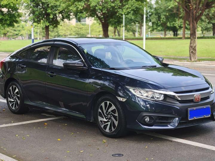 Civic 2016 180TURBO CVT Comfort