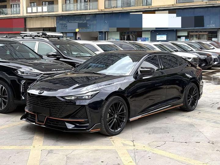 UNI-V 2022 1.5T Sport