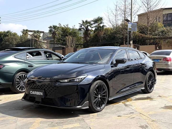 UNI-V 2024 1.5T Premium Sport