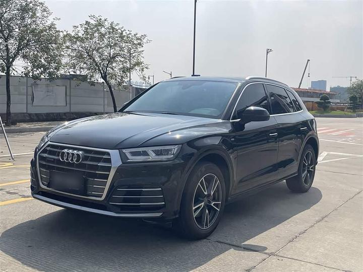 Q5L 2020 Facelift 40 TFSI Fashion