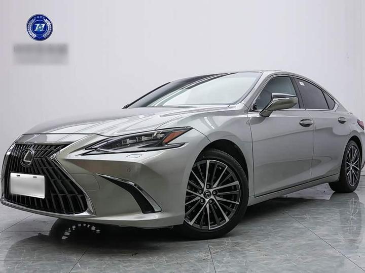 ES 2022 300h Exclusive
