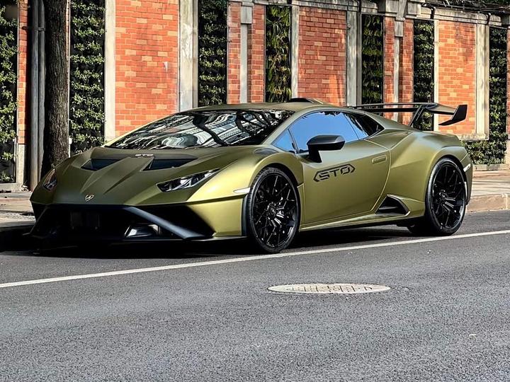 Huracán 2021 Huracán STO