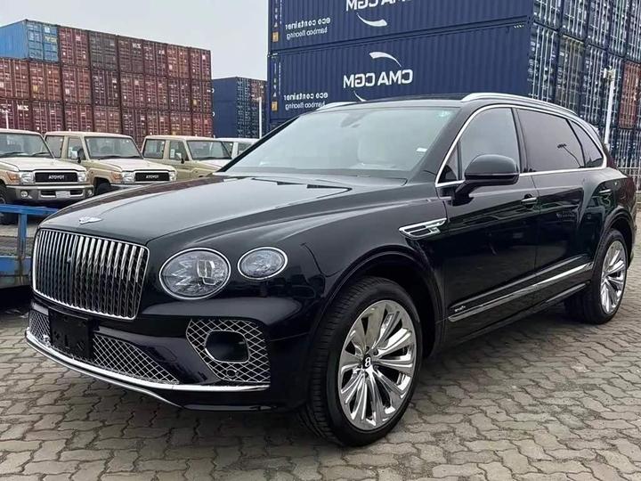 Bentayga 2023 4.0T V8 Long Wheelbase