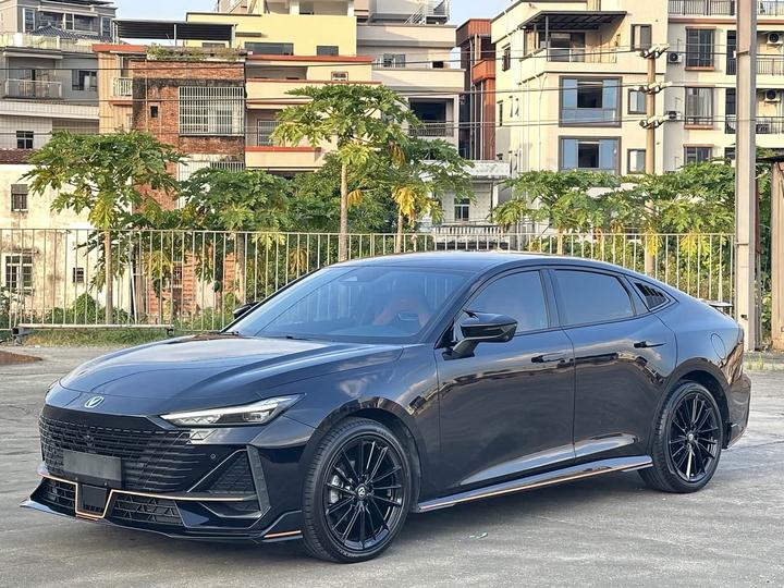 UNI-V 2023 1.5T Sport