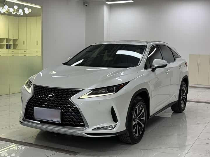 RX 2020 Facelift 300 RWD Comfort