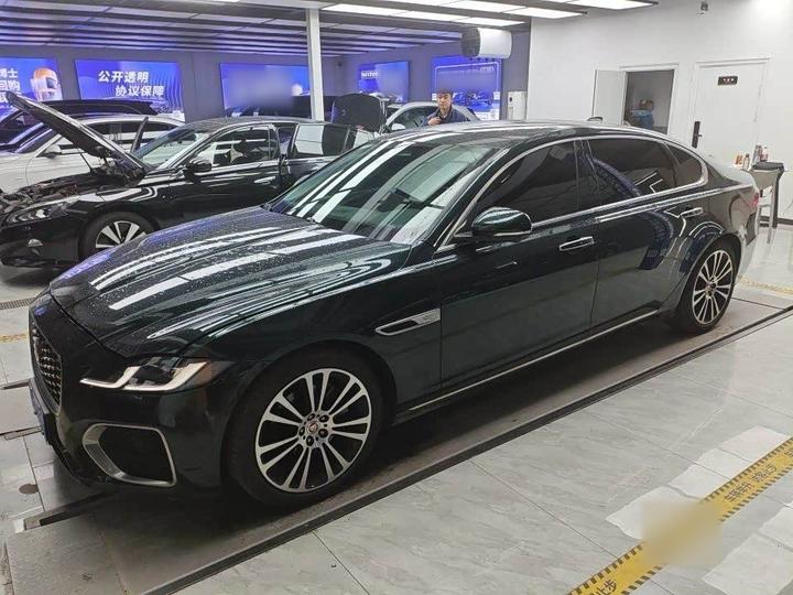 XFL 2022 XFL 2.0T P250 RWD Exclusive Luxury