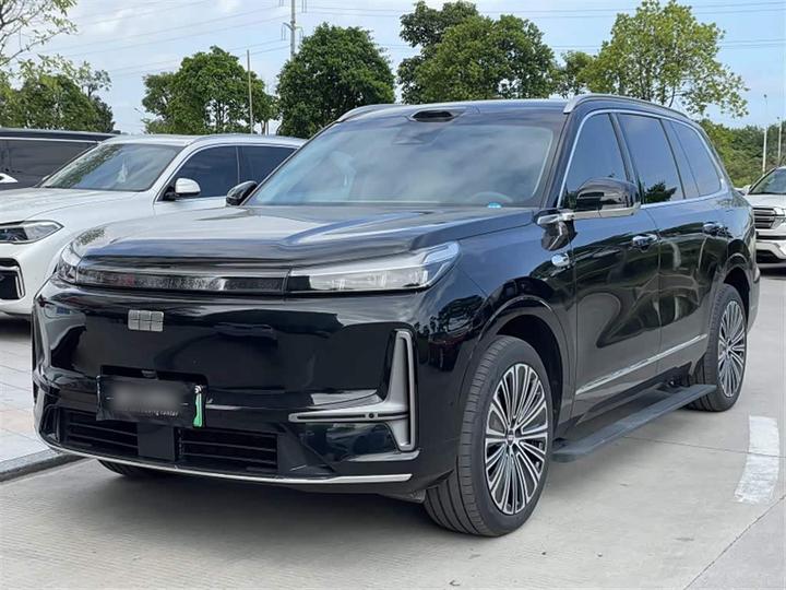 M9 2025 210km AWD Pilot